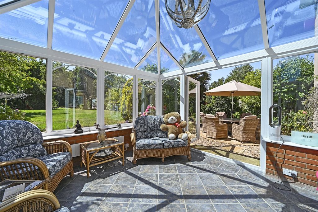 Property photo 2 of 28 Conservatory