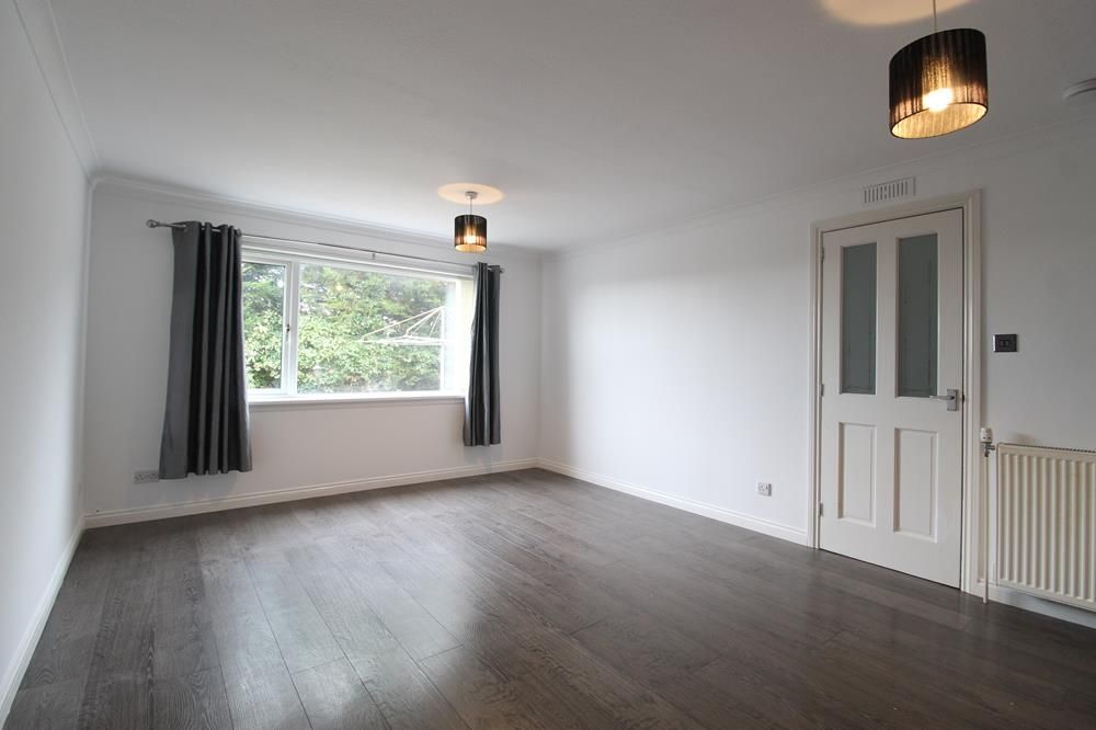 Property photo 2 of 15 Lounge 2026