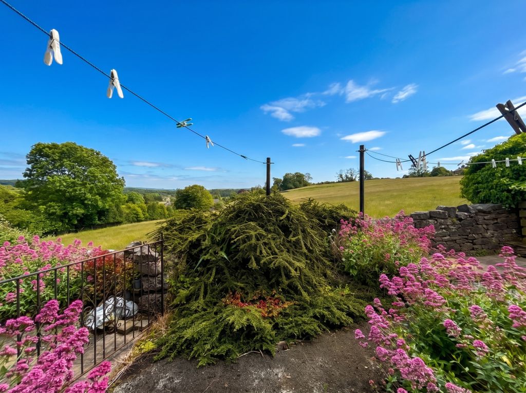 2 bed terraced house for saleArnside, Carnforth LA5 photo 2