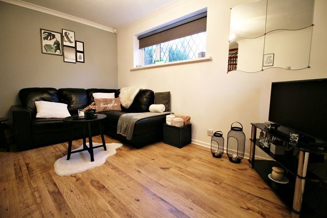 Property photo 2 of 21