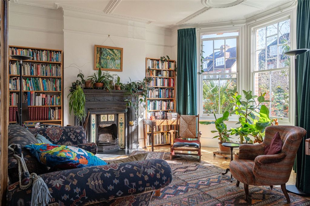 Property photo 3 of 17 Picture No. 06