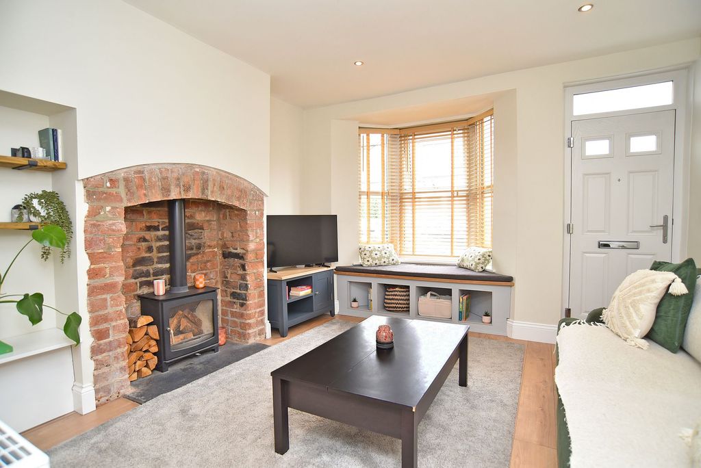 Property photo 3 of 17