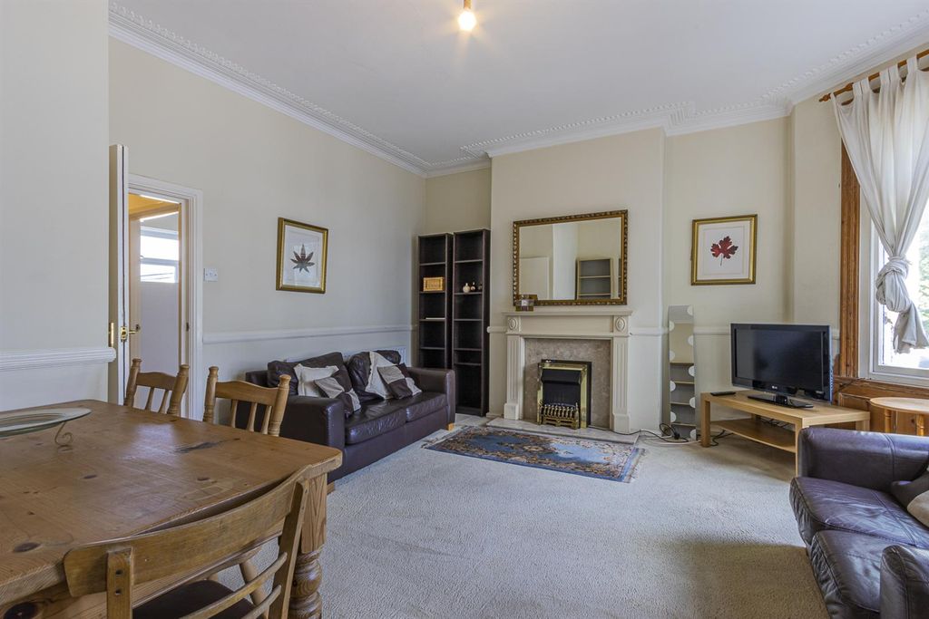 Property photo 3 of 10 Marlborough Road 10, 2-4.Jpg