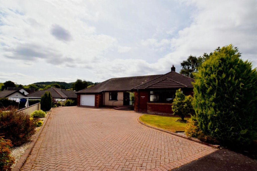 Property photo 1 of 23