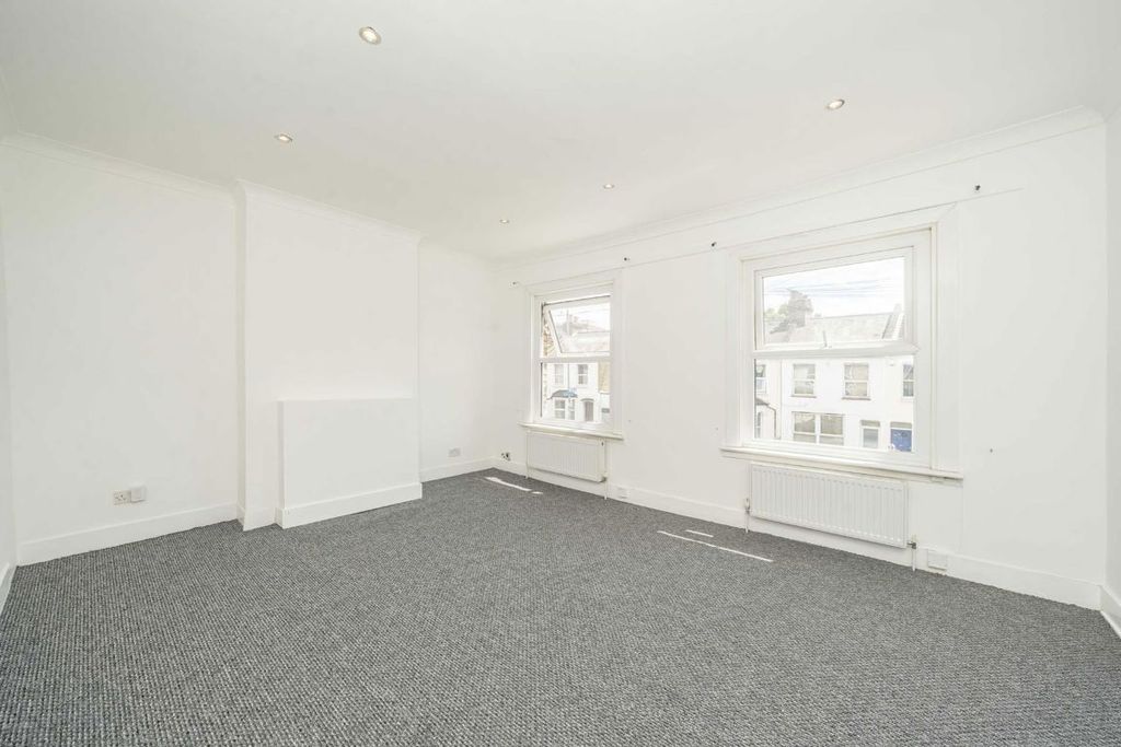 Property photo 2 of 4