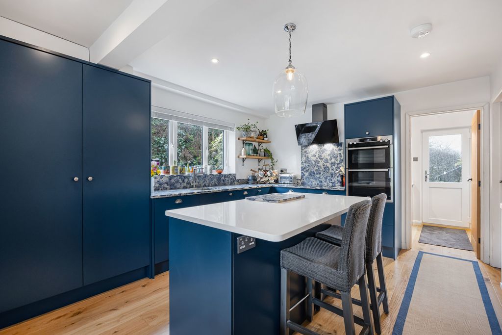 Property photo 3 of 18 Kitchen Dining Room