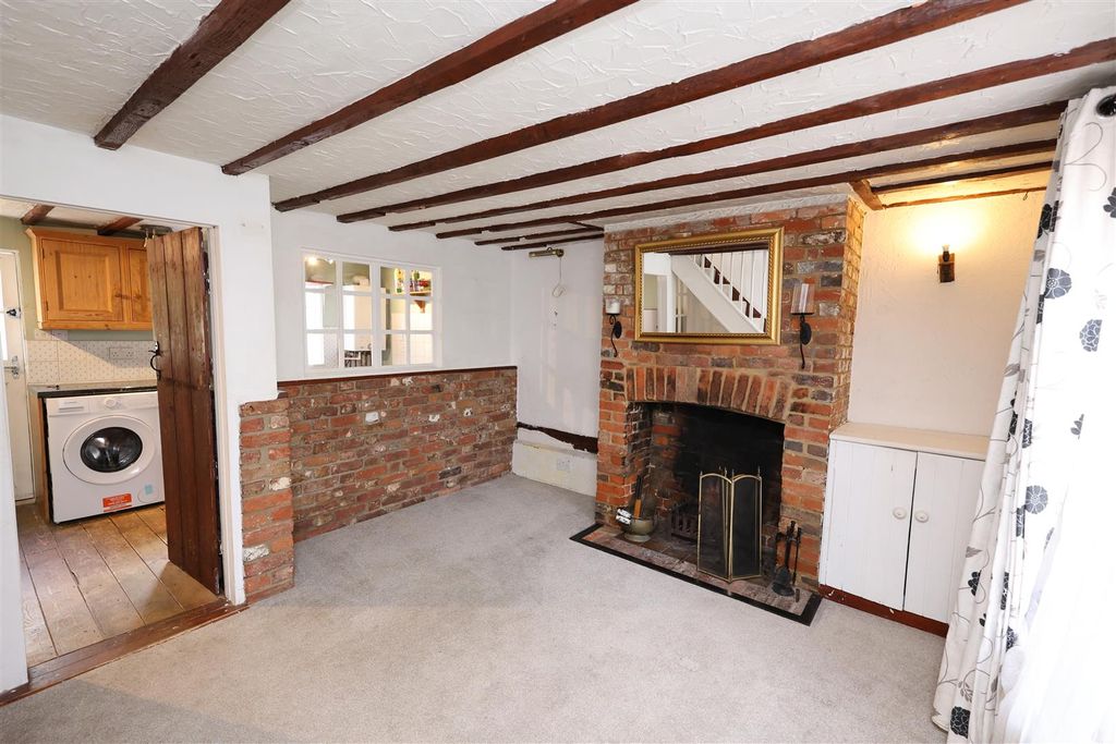 Property photo 2 of 19 Sitting Room