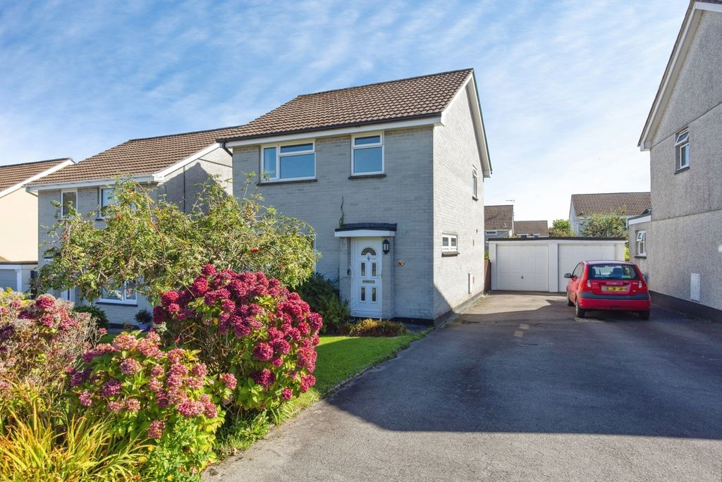 Property photo 1 of 20 Pbox-Img.Jpg