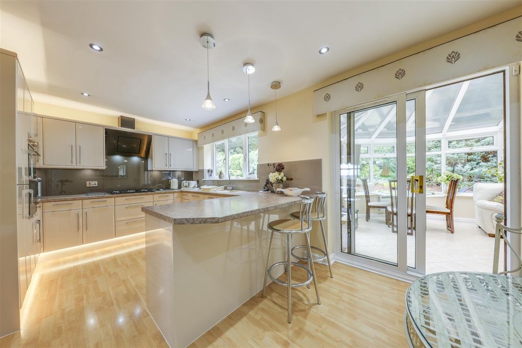 Property photo 2 of 36 cm2A0562-cm2A0566_2.Jpg