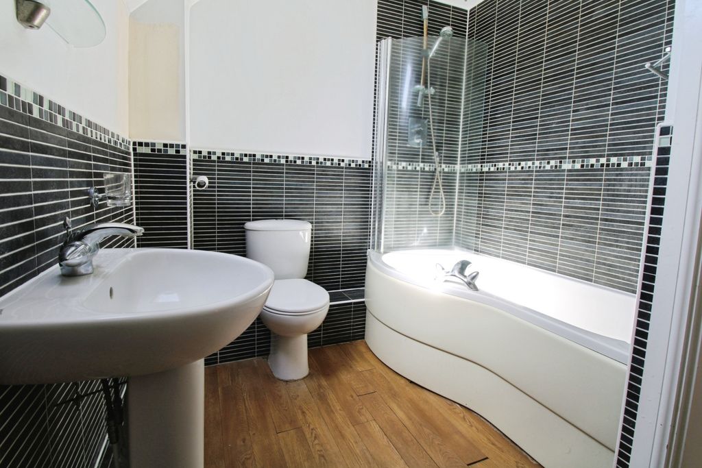 Property photo 3 of 12 Fd3Be598-Img_1533