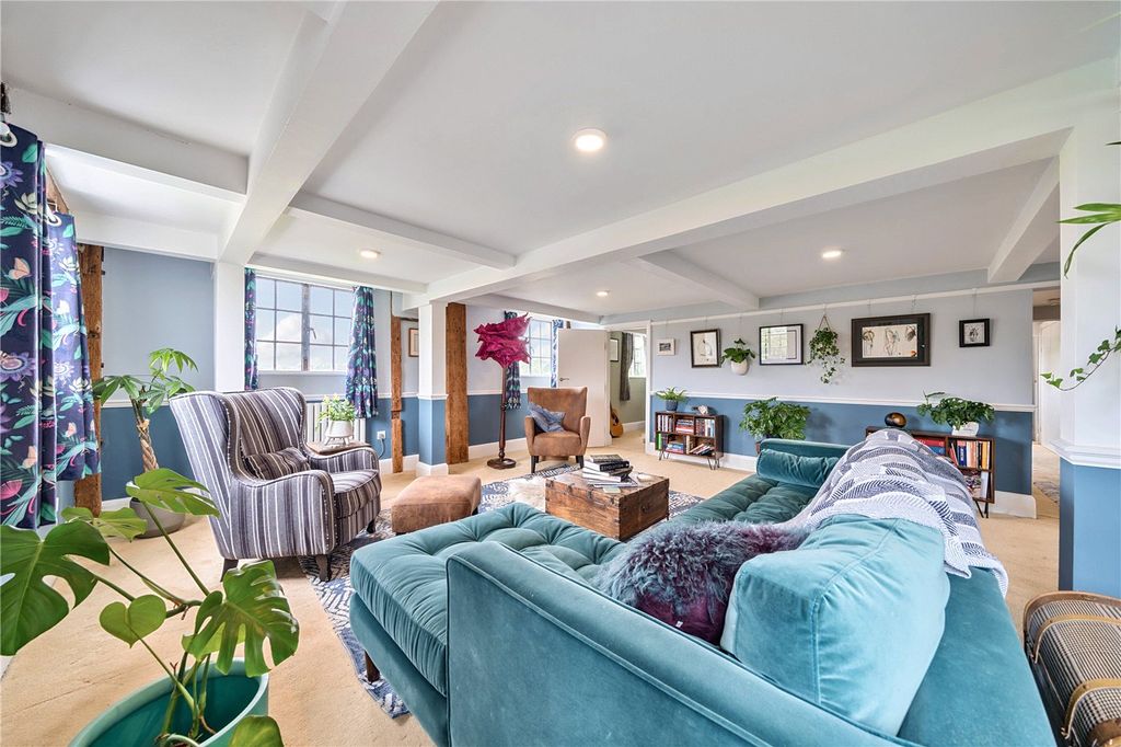 Property photo 2 of 22 Picture No. 02