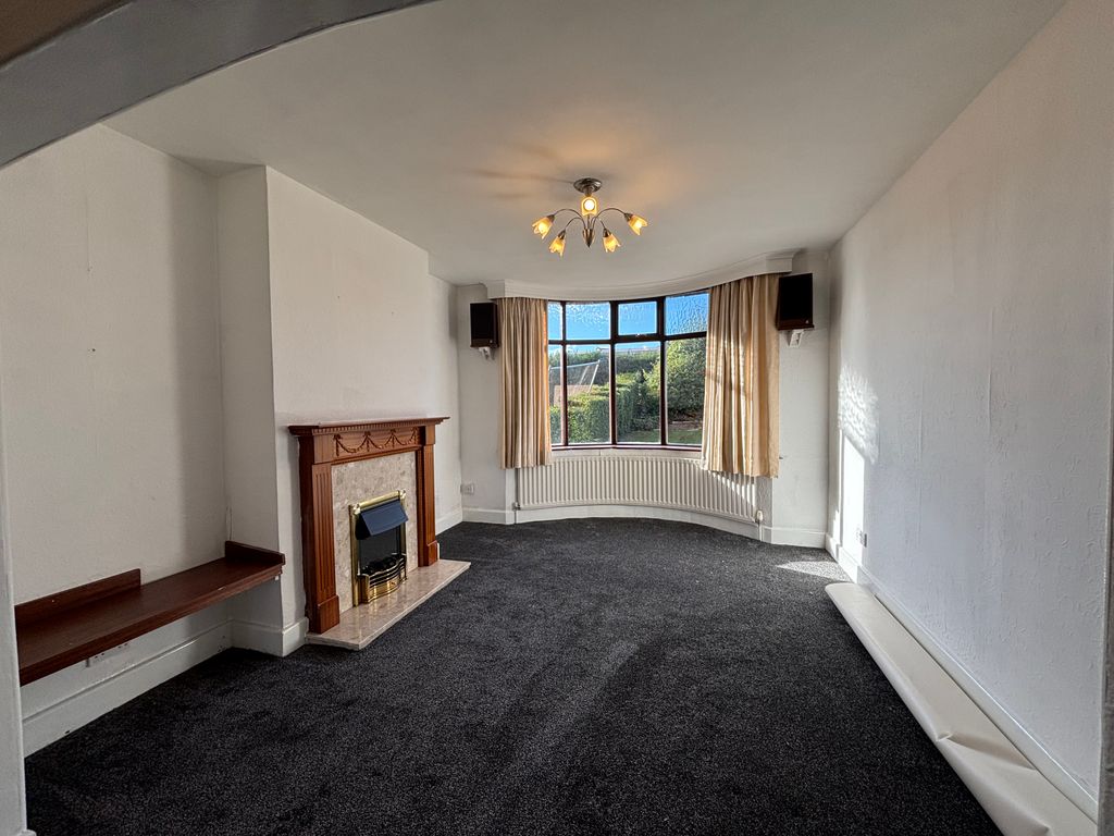Property photo 2 of 19 Open Plan Lounge