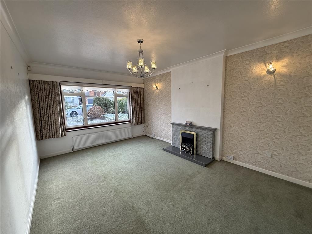 Property photo 2 of 11 Living Room