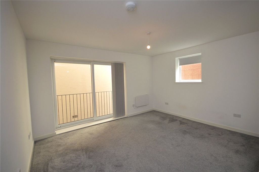 Property photo 2 of 4 Picture No. 10