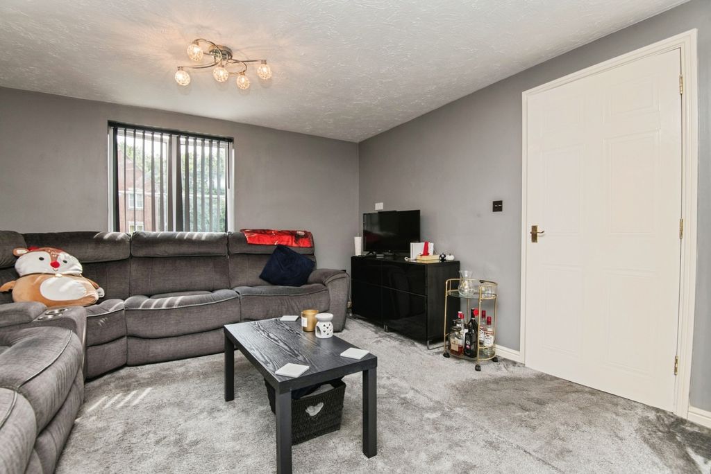 Property photo 2 of 12 Photo