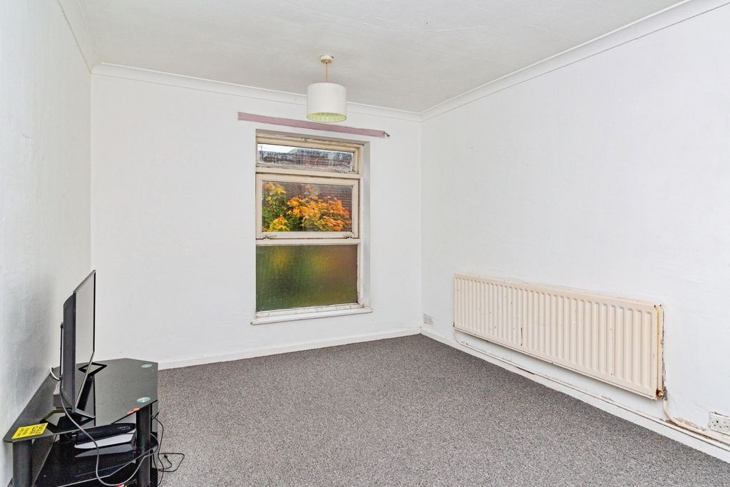 Property photo 2 of 12 4457932