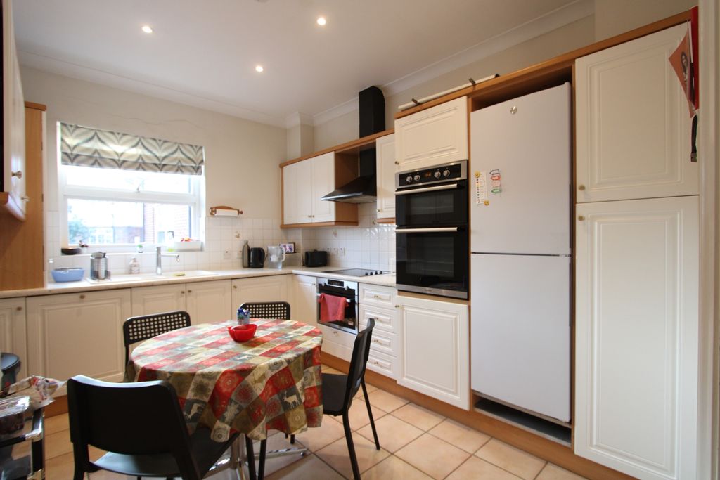 Property photo 3 of 12 Img_1995