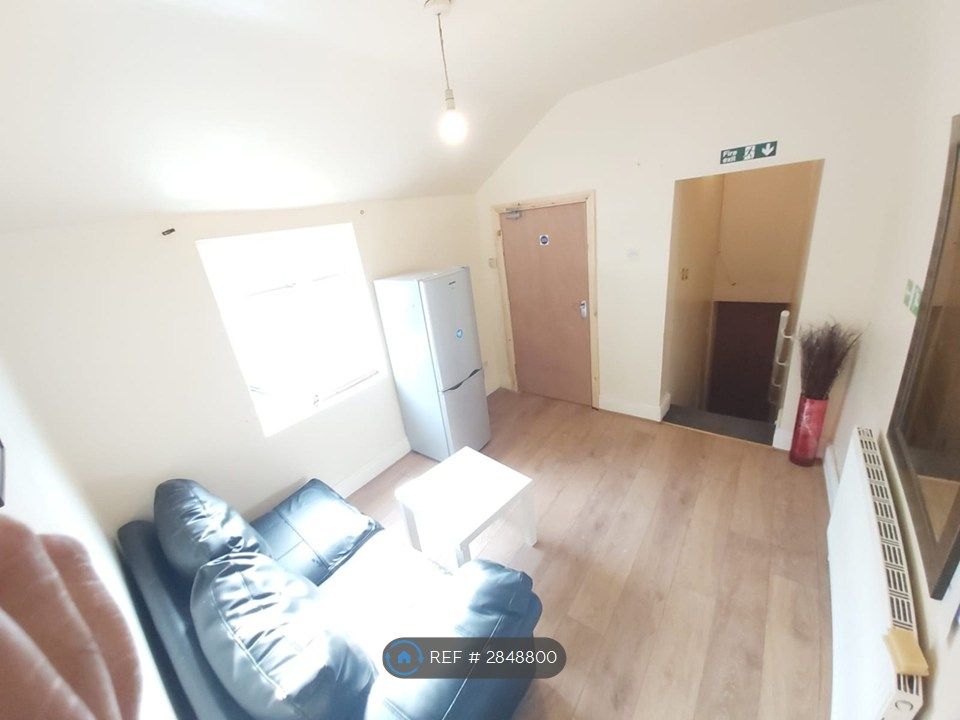 Property photo 1 of 3