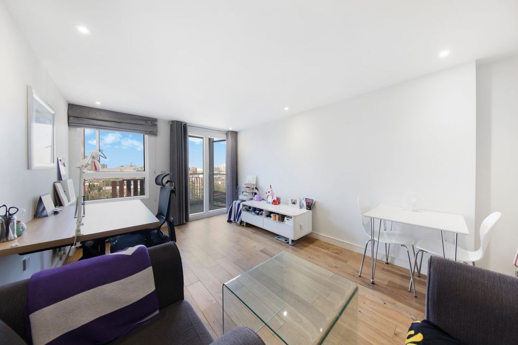 Property photo 1 of 10