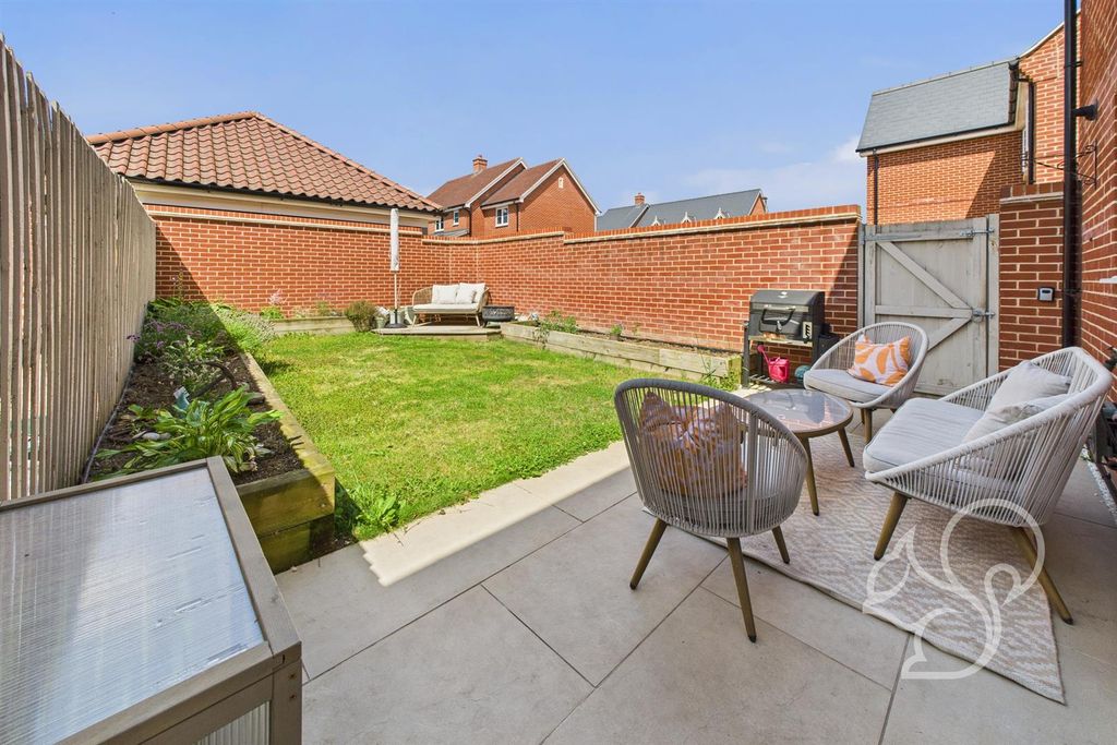 Property photo 3 of 23