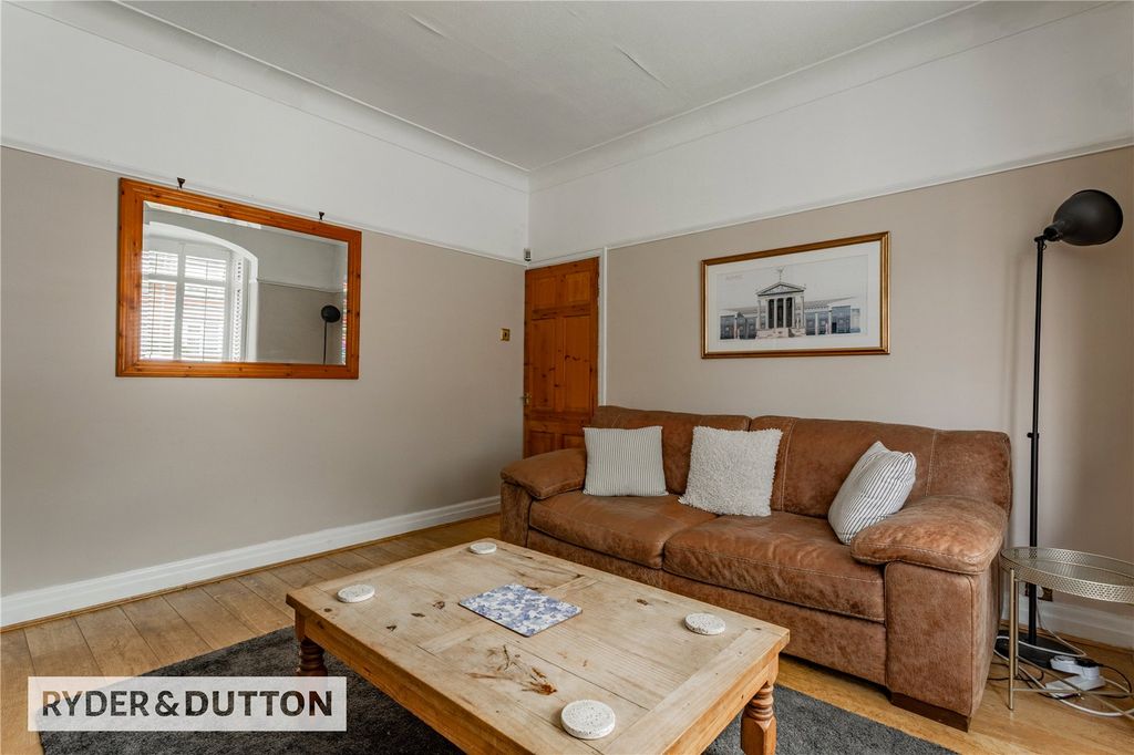 Property photo 3 of 28 Picture No. 15