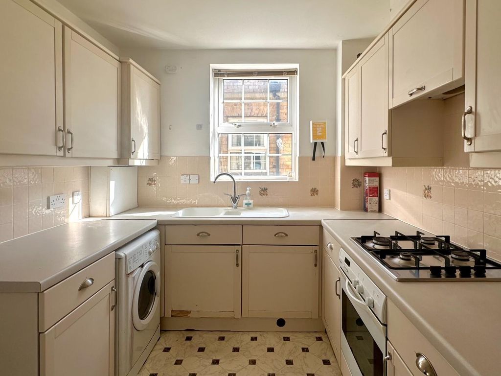 Property photo 3 of 22 Kitchen