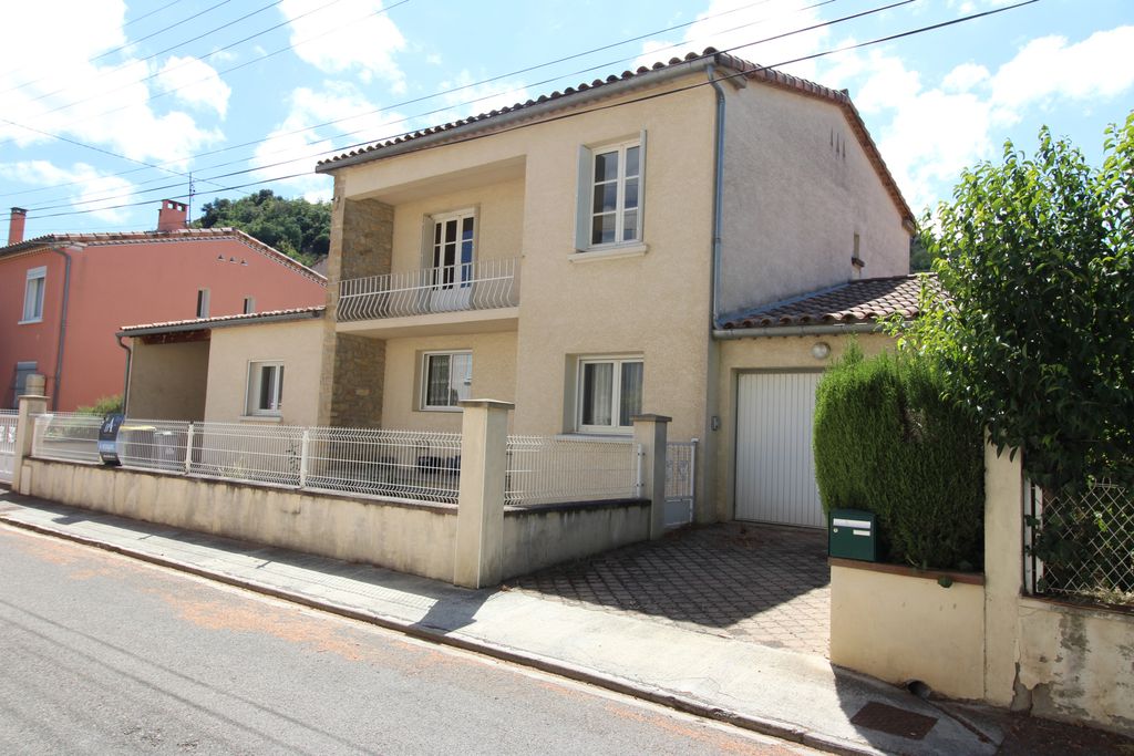 Property photo 1 of 14 Main Exterior View