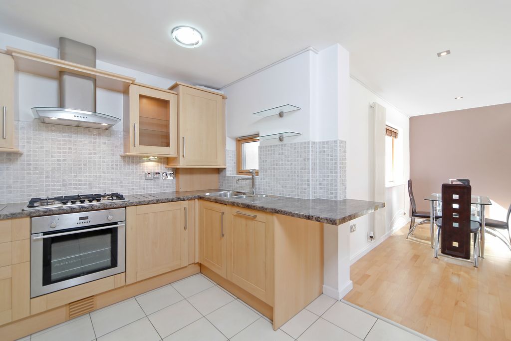 Property photo 2 of 8 Kitchen