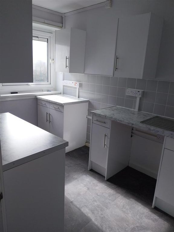 Property photo 2 of 7 Chiswick- Kitchen (1).Jpg