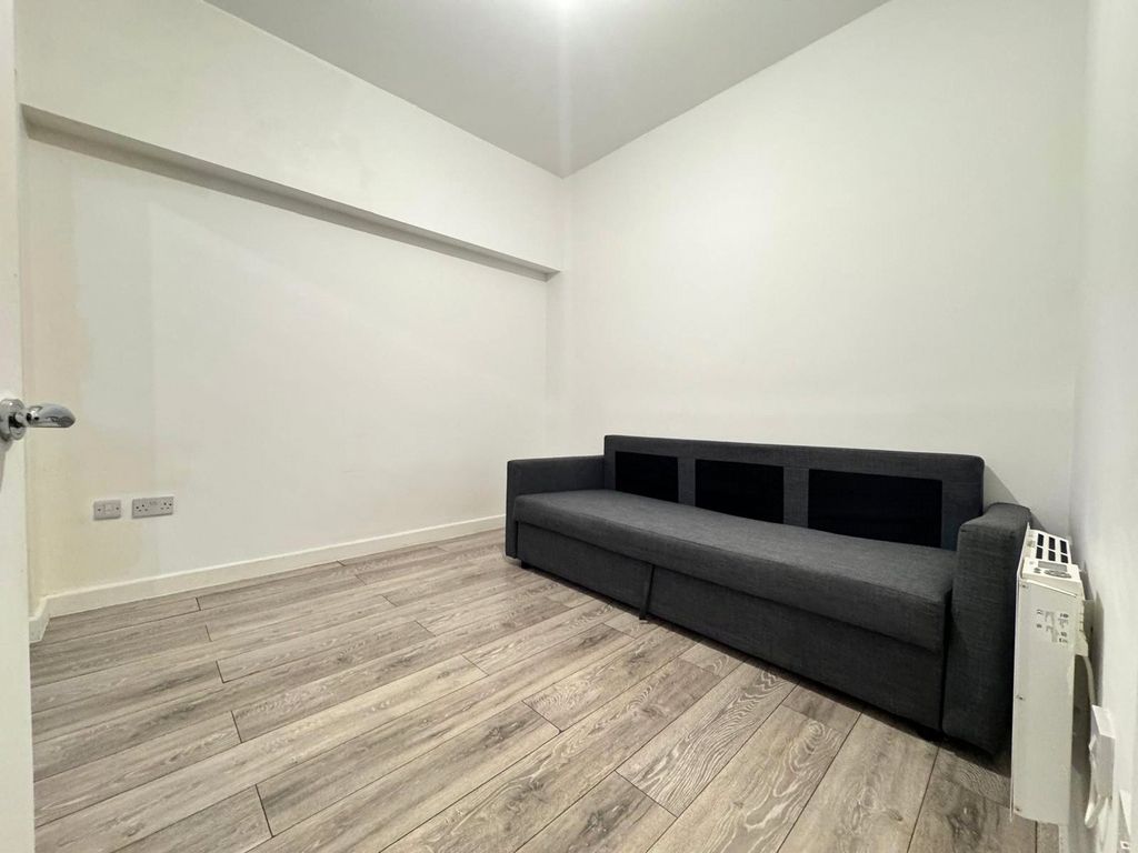 Property photo 3 of 7 Picture No. 09