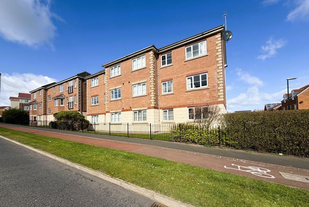 Property photo 1 of 16 External