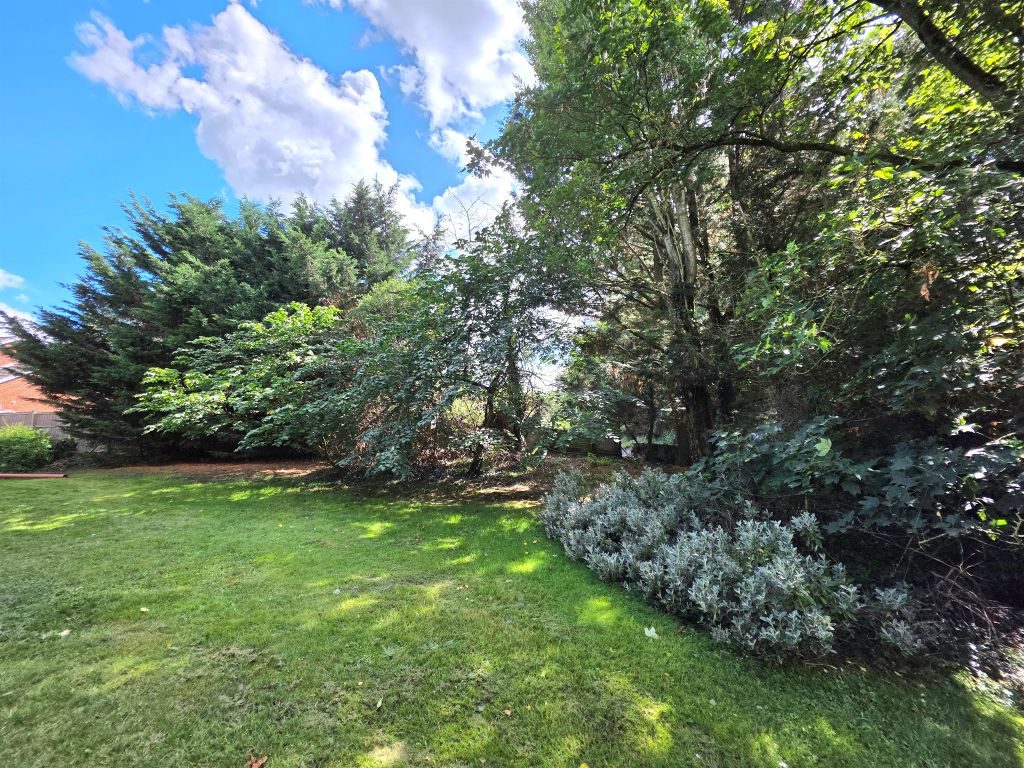 Property photo 3 of 6