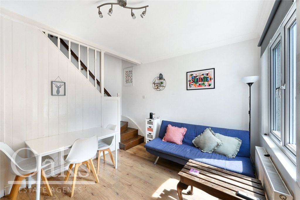 Property photo 1 of 8 Picture No. 05