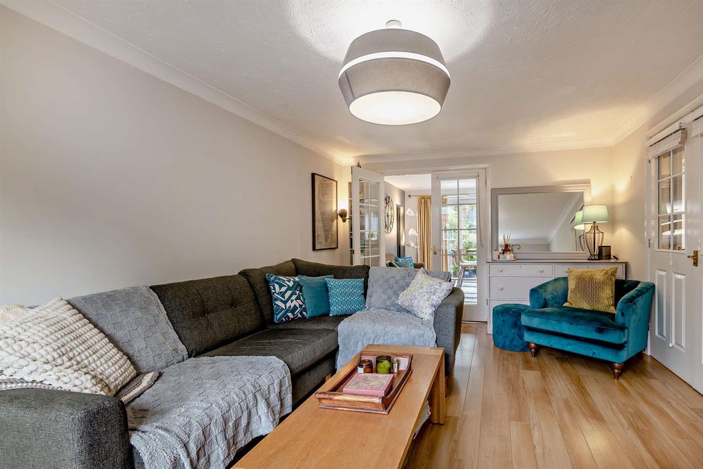 Property photo 3 of 30 8662013-Interior06-800.Jpg