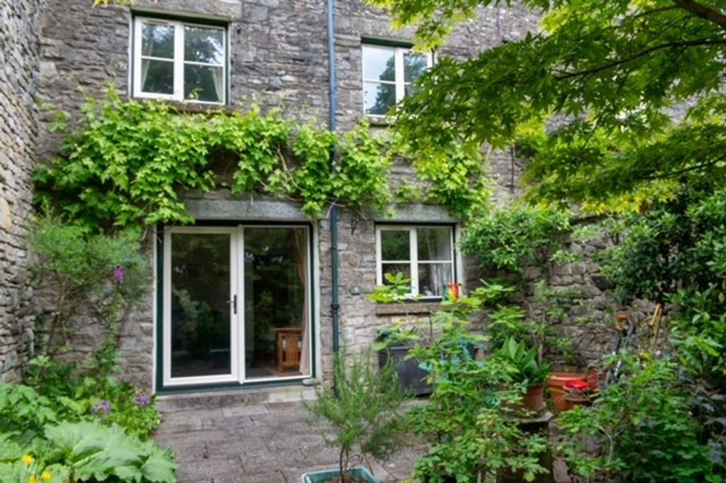 Property photo 2 of 38