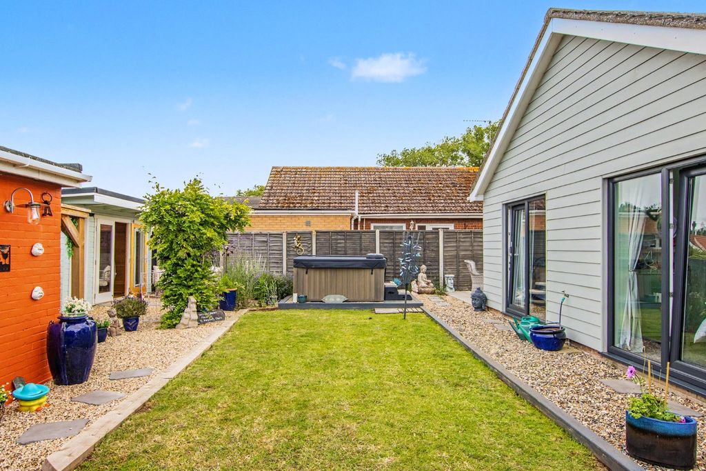 Property photo 2 of 30 5169084