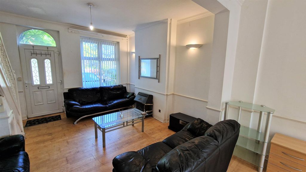 Property photo 3 of 37