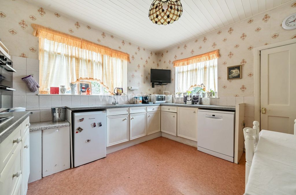 Additional image 6 of 5 bed detached house for saleWellington Road, Enfield EN1