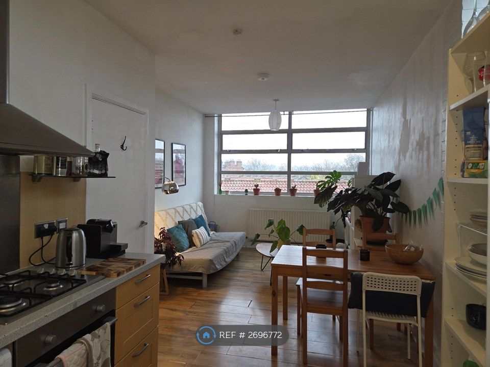 Property photo 3 of 7