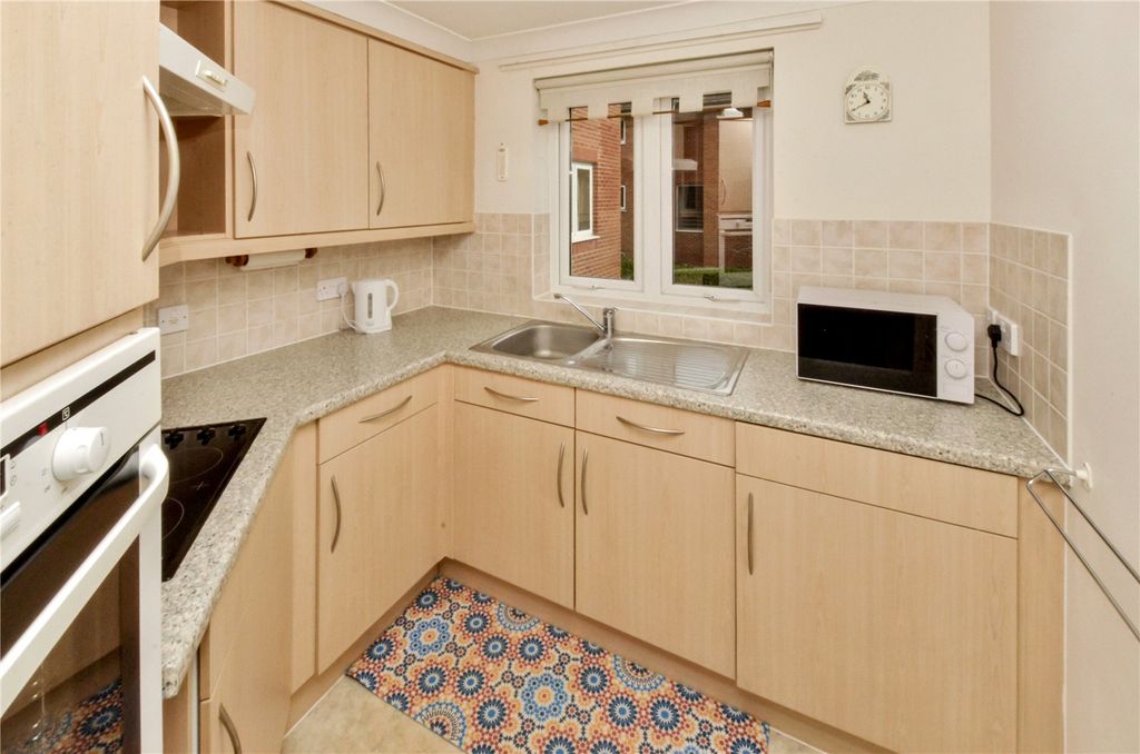 Property photo 3 of 15 Kitchen