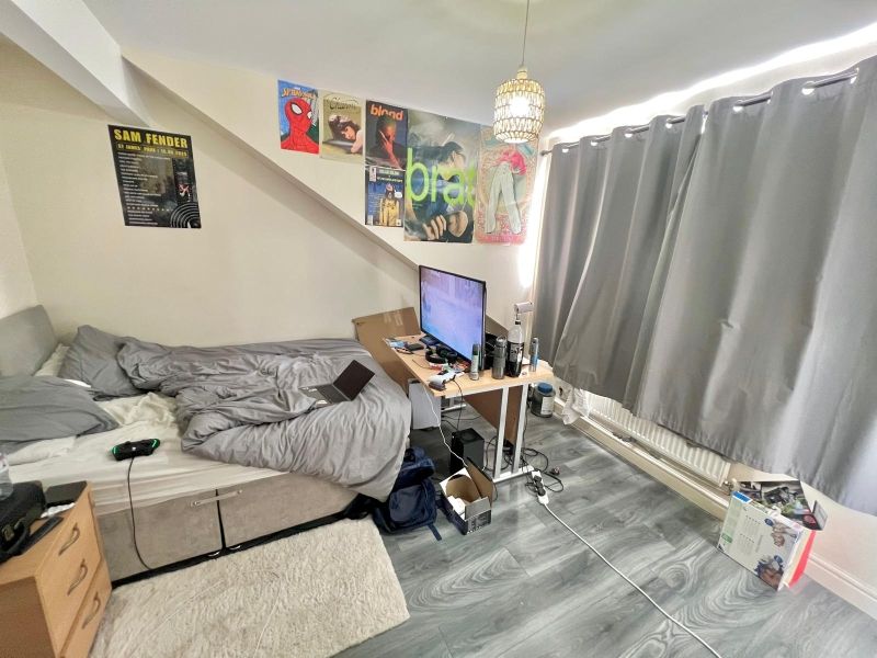 Property photo 3 of 6