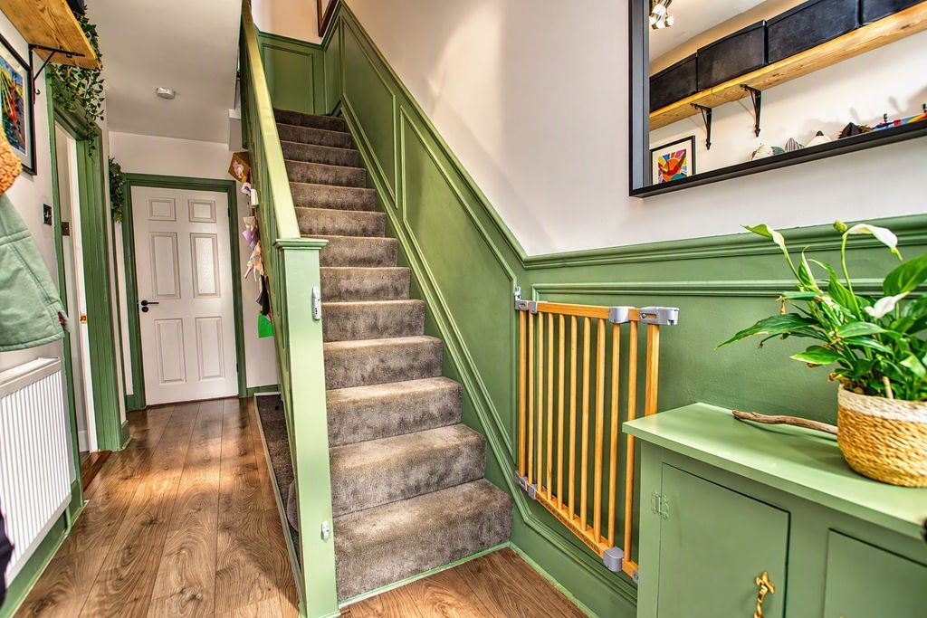 Property photo 2 of 13 Hallway