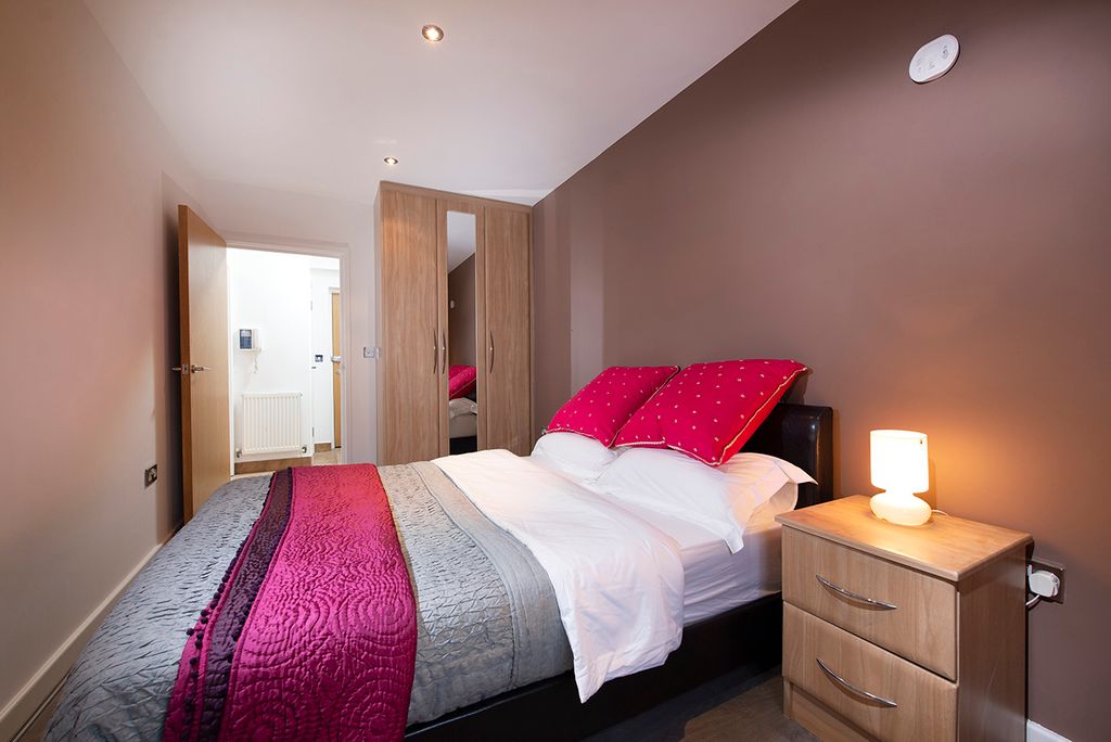 Property photo 2 of 9