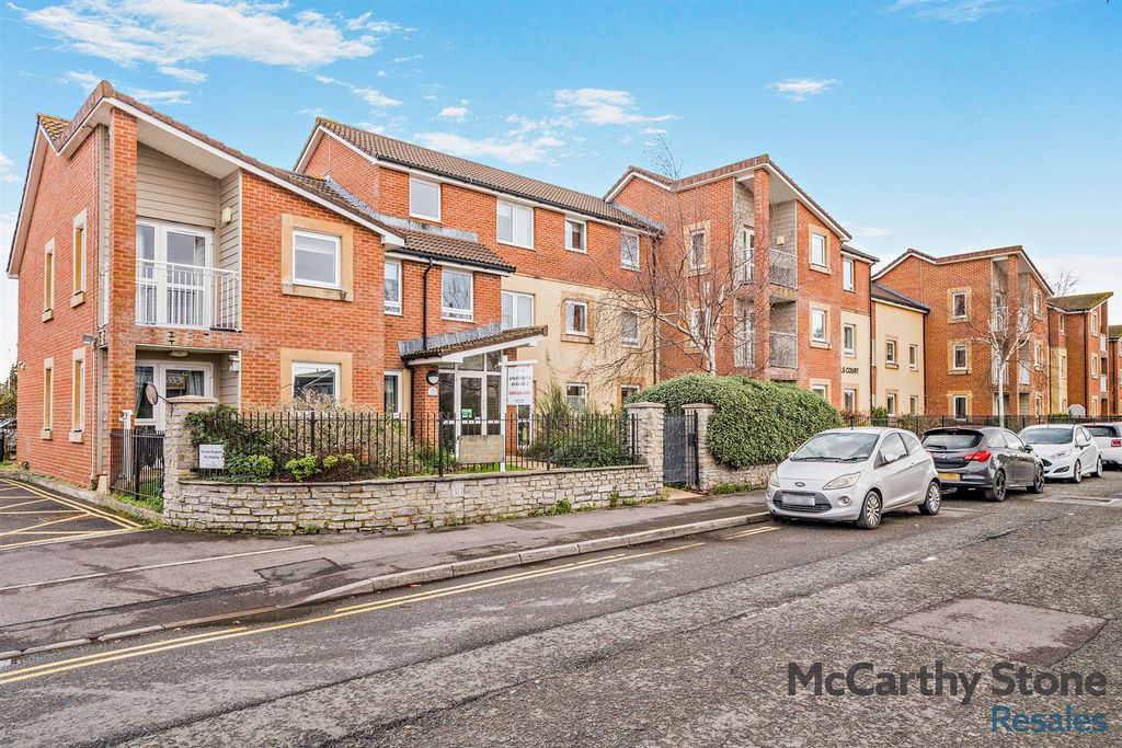 Property photo 1 of 14 Fussells Court