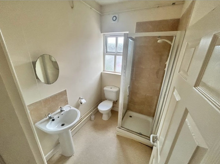 Property photo 2 of 4