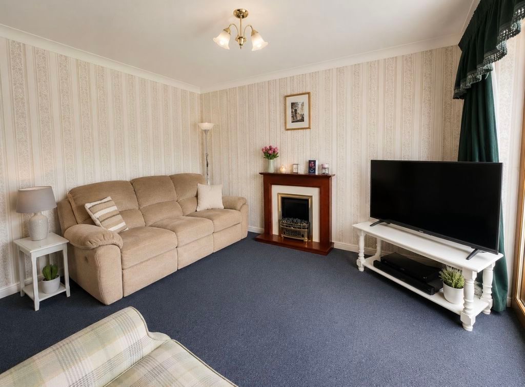 Property photo 2 of 13 Photo 11