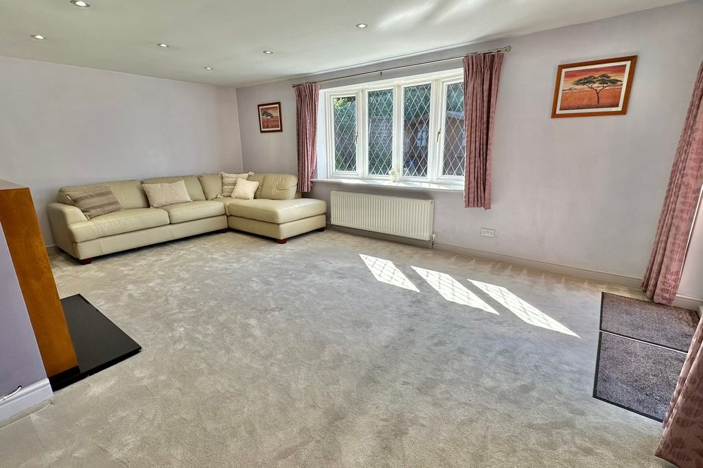 Property photo 3 of 22