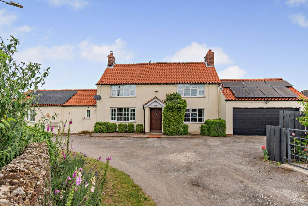 Property photo 1 of 35