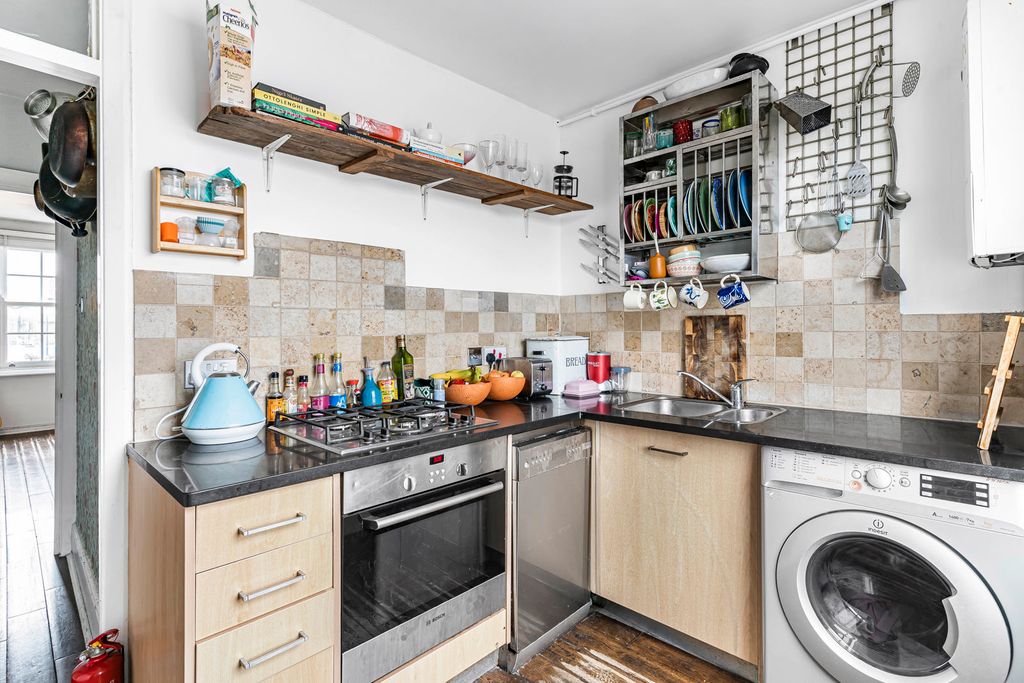 Property photo 3 of 13 Kitchen