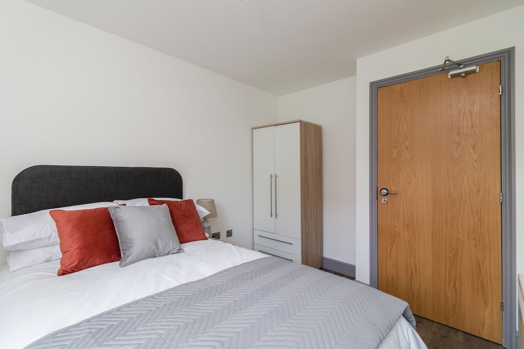 Property photo 3 of 8